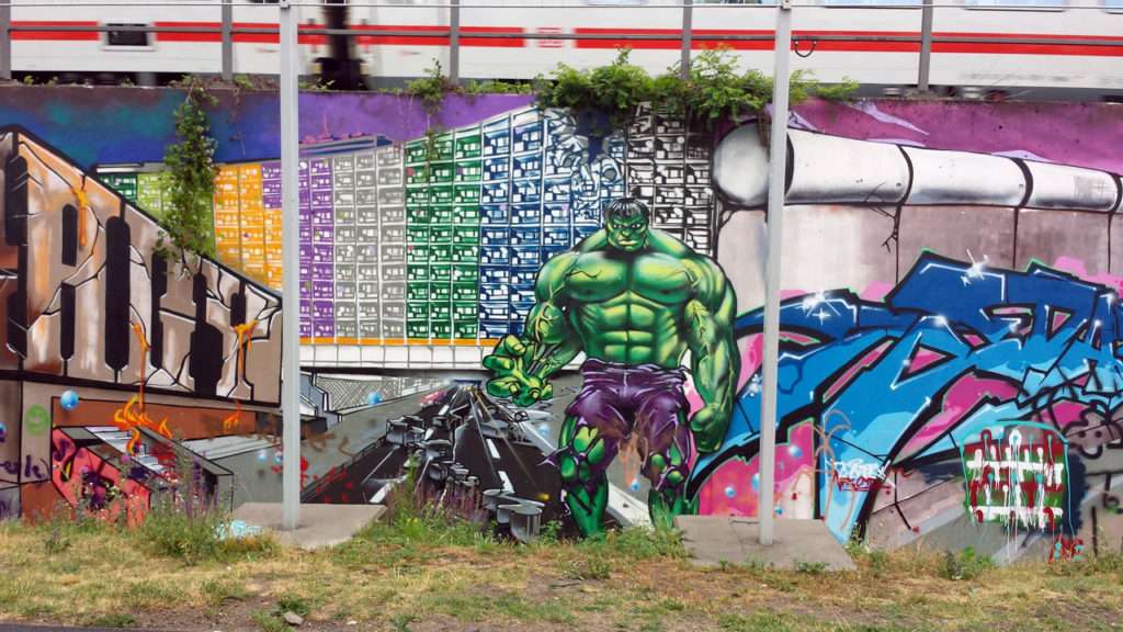 Grafiiti-Kunst Hulk © Annette Bauer yoga-xperience.de