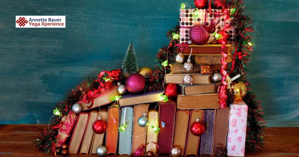 Bücher, Lichterkette, Weihnachtskugeln, Koch- & Yogabücher, 2 CDs – 18 Vorschläge zu Weihnachten Annette Bauer Yoga Xperience